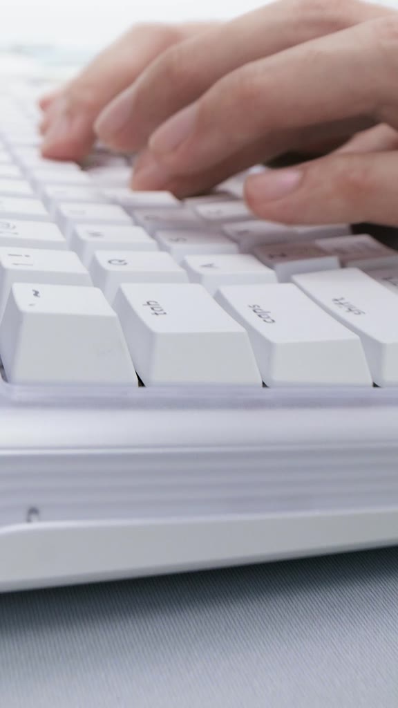 Bàn phím cơ không dây Logitech Alto Keys K98M - Đệm hấp thụ rung động, đèn nền, Bluetooth, Sạc USB-C | BigBuy360 - bigbuy360.vn