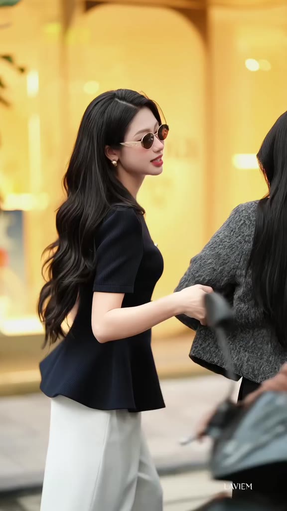 LAVIEM - Áo len dáng peplum cổ V thanh lịch phối cùng quần suông ống đứng - Sabri Top & Ozzy Pant | BigBuy360 - bigbuy360.vn