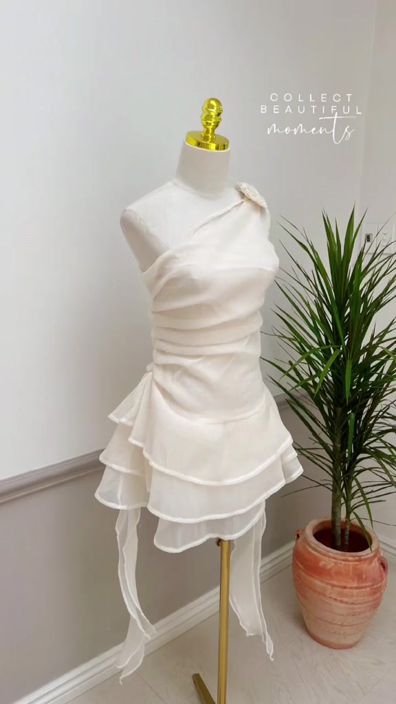 Đầm nữ chéo vai xinh xắn nhiều tầng Semina Dress | BigBuy360 - bigbuy360.vn