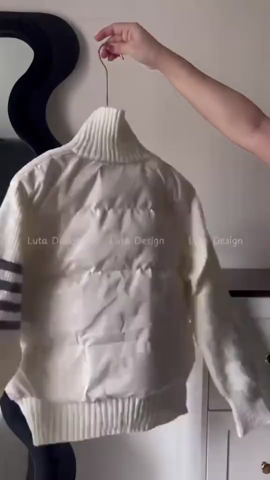 𝙏𝒉𝙖𝒐𝙫𝒊_𝑼𝙡𝒍𝙯𝒂𝙣𝒈 / PHAO BOMBER THOM PHỐI TAY LEN DỆT KIM THOM - ÁO PHAO TAY LEN NEW 2026 | BigBuy360 - bigbuy360.vn