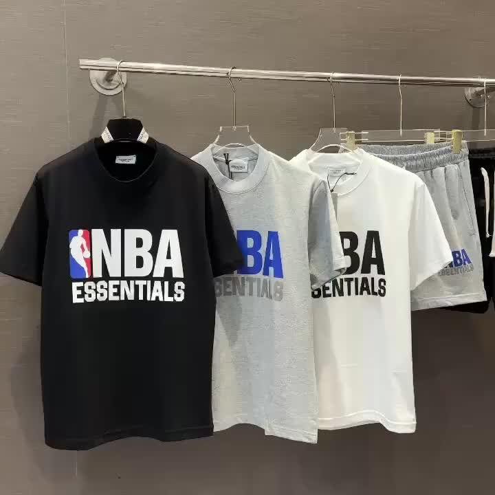 ộ đồ nam cộc tay mùa hè PB cotton in logo NBA Esentials, cao su nổi ngực và phối logo ở lưng BH244P | BigBuy360 - bigbuy360.vn