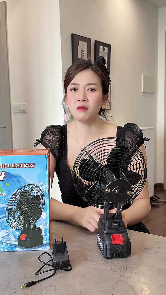 Quạt Tích Điện Chạy Pin MAKITA, Quạt Mini Để Bàn 8 Inch Công Suất Lớn, Làm Mát Cực Nhanh, Hoạt Động Bền Bỉ, Không Gây Ồn | BigBuy360 - bigbuy360.vn