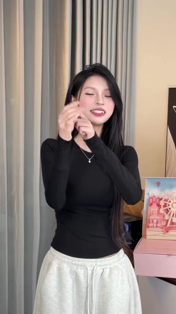 [MUA 2 GIẢM 15K] Áo Thun Ôm Body Giữ Nhiệt Chất Cotton Lạnh Tay Dài Tôn Eo Cổ Tròn Bo Zip Voifashion | BigBuy360 - bigbuy360.vn