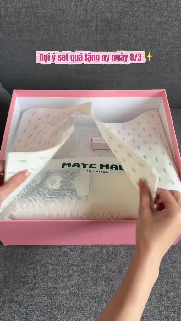 Set Quà Tặng MATE MADE Cloudy Small Talk Box, Túi Đeo Vai Cloudy Kèm Charm, Vòng Tay, Hộp Quà Hồng, Tặng Bạn Gái | BigBuy360 - bigbuy360.vn