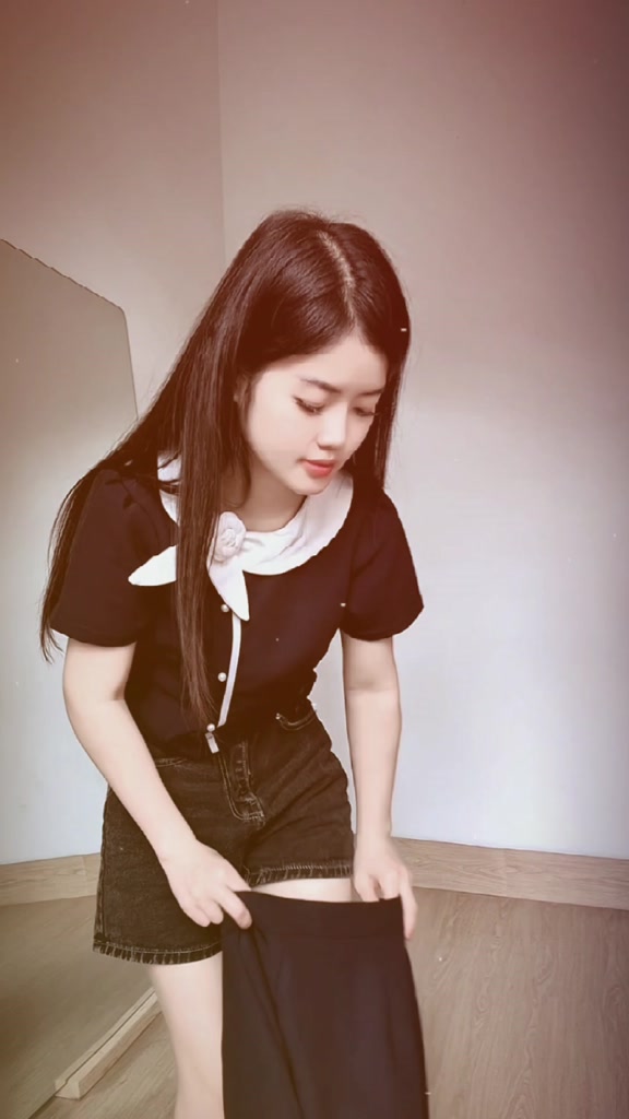 Set đồ nữ BIGSIZE Banamo áo thiết kế cổ sen phối hoa dáng croptop cộc tay kèm chân váy chữ A dáng xòe tiểu thư 1000 | BigBuy360 - bigbuy360.vn