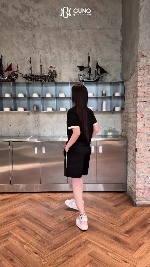 [BST THƠM MÁT] Bộ Quần Áo Nam Nữ GUNO Vải Cotton Thơm Mát Dáng Đùi Ngố Cổ Tròn Phối Màu 26BG20/BB30 | BigBuy360 - bigbuy360.vn