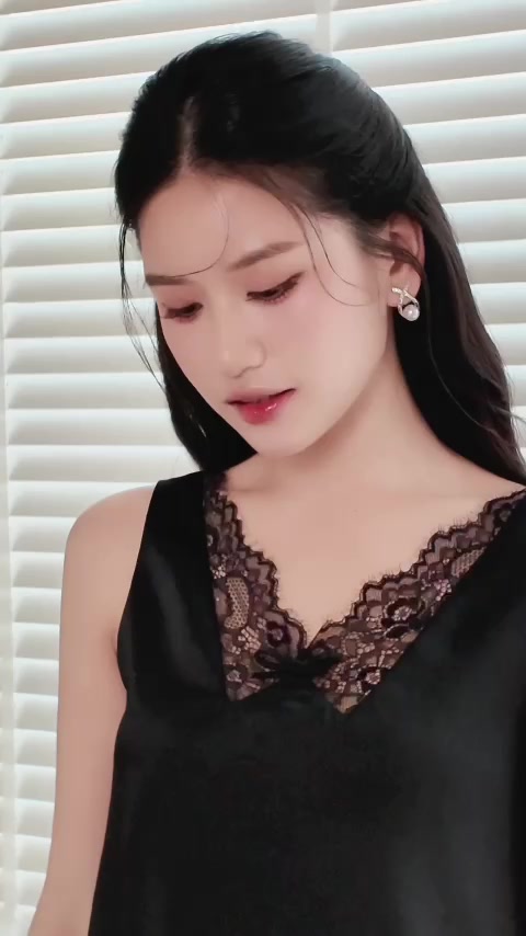 Đồ Ngủ Nữ Lụa Ngọc Trai Cao Cấp Phối Ren Cổ Tim Quyến Rũ – Bộ Đồ Ngủ Mềm Mại Thoáng Mát Sang Trọng- B3D01 | BigBuy360 - bigbuy360.vn