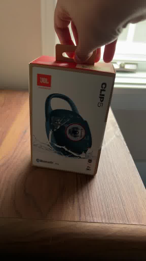 Loa Bluetooth JBL Clip 5 (Pin 12h | Công suất 7W | IP67 | Bluetooth 5.3 | Playtime Boost) BH 2 Năm Hóa Đơn Điện Tử | BigBuy360 - bigbuy360.vn