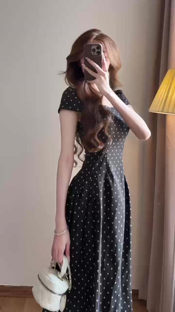 Váy chấm bi cổ vuông dáng xòe chiết li eo tay phồng hàn quốc xixeoshop - V80 | BigBuy360 - bigbuy360.vn
