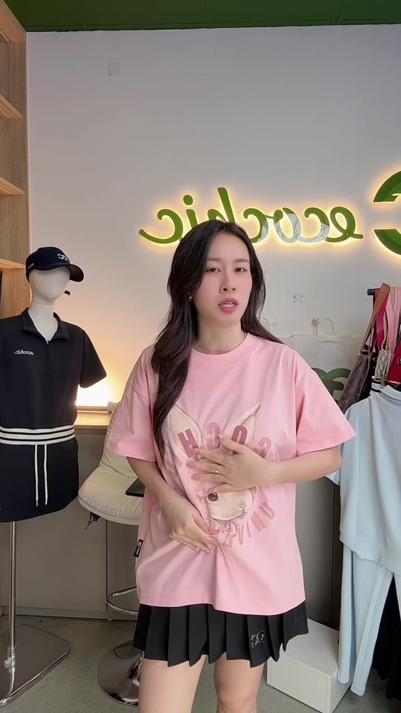 Áo Phông Boxy ECOCHIC In Lụa Áo Cổ Tròn Form Rộng In Hình Dễ Thương Chất Liệu Cao Cấp Chính Hãng B243 | BigBuy360 - bigbuy360.vn