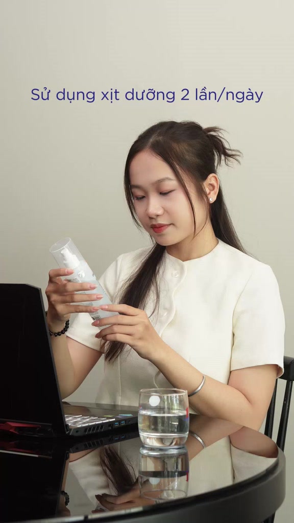 Xịt Dưỡng Cấp Ẩm Sâu Embryolisse Eau De Beaute Rosamelis 200ml | BigBuy360 - bigbuy360.vn