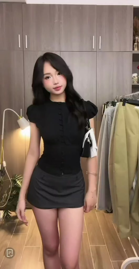 MIRAN SKIRTS - Váy Kiểu DEROSE Ngắn Bảo Hộ Kín Trước Sau Xẻ V Eo Form Dày Dặn Vải Cotton Dày Váy Kiểu Nữ | BigBuy360 - bigbuy360.vn