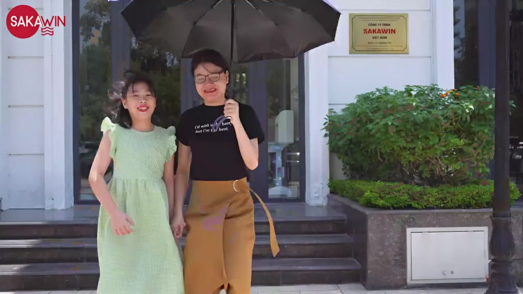 [Bản Cải Tiến] Bộ bàn ghế học sinh chống gù Sakawin A16 Plus - Bàn học cho bé, Nâng hạ tay quay | BigBuy360 - bigbuy360.vn