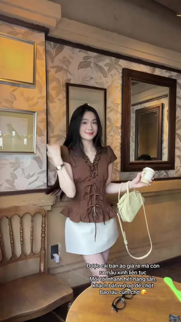 Áo sơ mi áo kiểu nữ cổ bèo dây cột nơ trẻ trung LAMO - B1581 | BigBuy360 - bigbuy360.vn