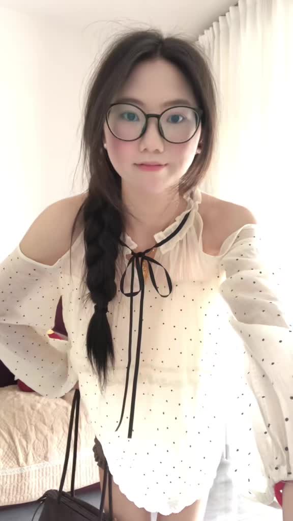 Áo sơ mi ren chấm bi YUMMY phối nơ đen, Áo trễ vai cổ bèo tay phồng phong cách thanh lịch A78 | BigBuy360 - bigbuy360.vn