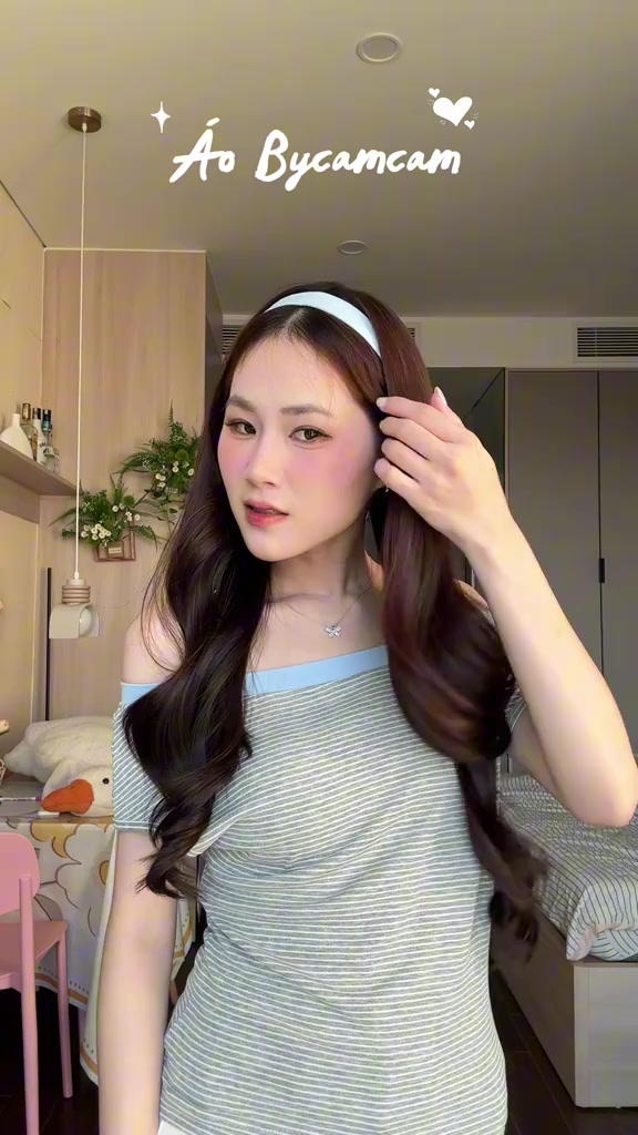 Áo Trễ Vai Kẻ Sọc 𝑩𝒚𝒄𝒂𝒎𝒄𝒂𝒎 Thiết Kế Phối Dây Buộc Nơ Nữ Tính Phong Cách Hàn Quốc AKN030 | BigBuy360 - bigbuy360.vn