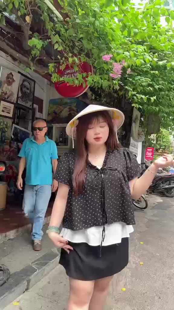 Áo 2 lớp HOA NHÍ viền bèo cộc tay có nơ ngực họa tiết phối ren Áo Kiểu Nữ Bigsize có size tới 100kg Huyền Lucy Bigsize | BigBuy360 - bigbuy360.vn