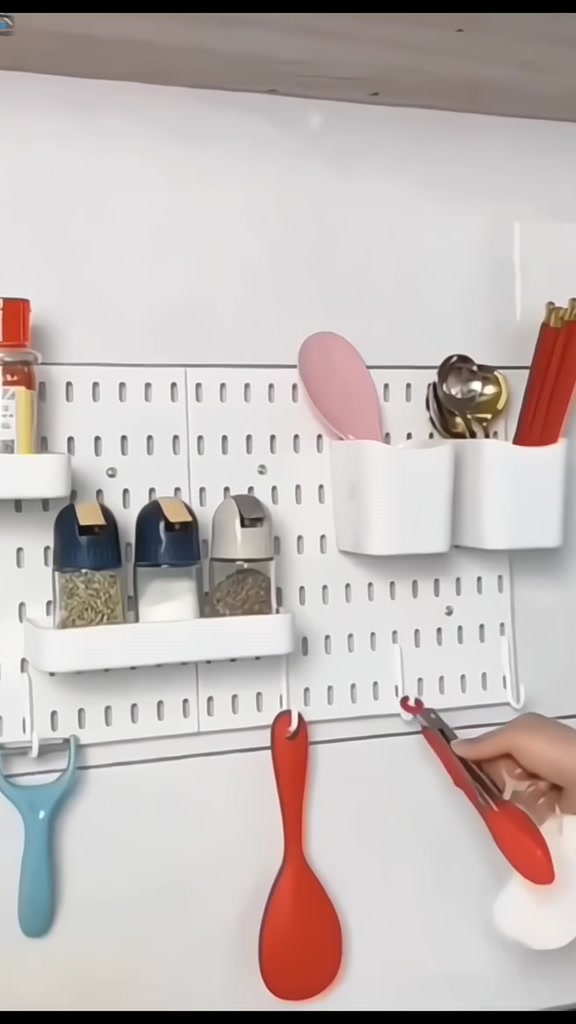 Bảng Pegboard Treo Tường Thông Minh Không Cần Khoan – Kệ Treo Đồ Đa Năng Cho Nhà Bếp, Phòng Làm Việc | BigBuy360 - bigbuy360.vn