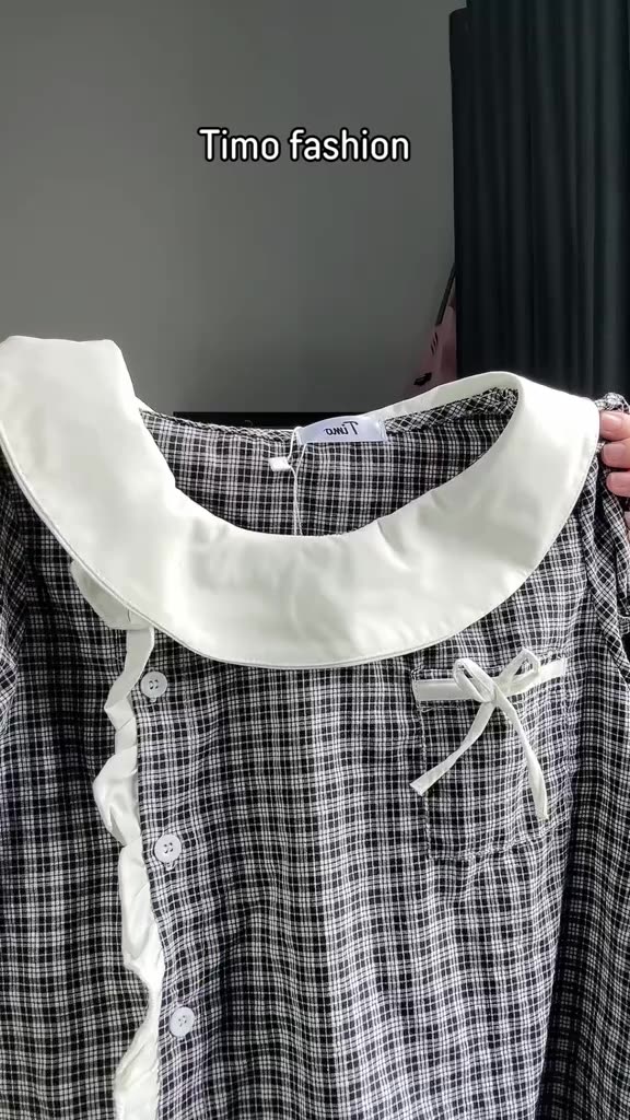 Áo sơ mi nữ họa tiết caro cài cúc lệch dáng babydoll mặc mát dễ phối đồ AOT123 | BigBuy360 - bigbuy360.vn