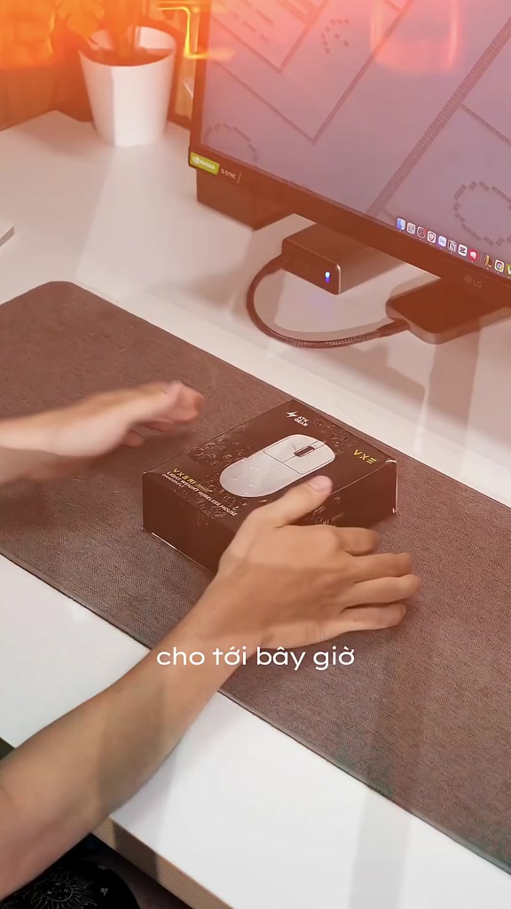 [⚡NEW Cực Hot] Chuột Gaming Không Dây VXE R1 SE Plus - PAW3395 SE & PIN 130H - Hiệu Năng Esport- 40G | BigBuy360 - bigbuy360.vn