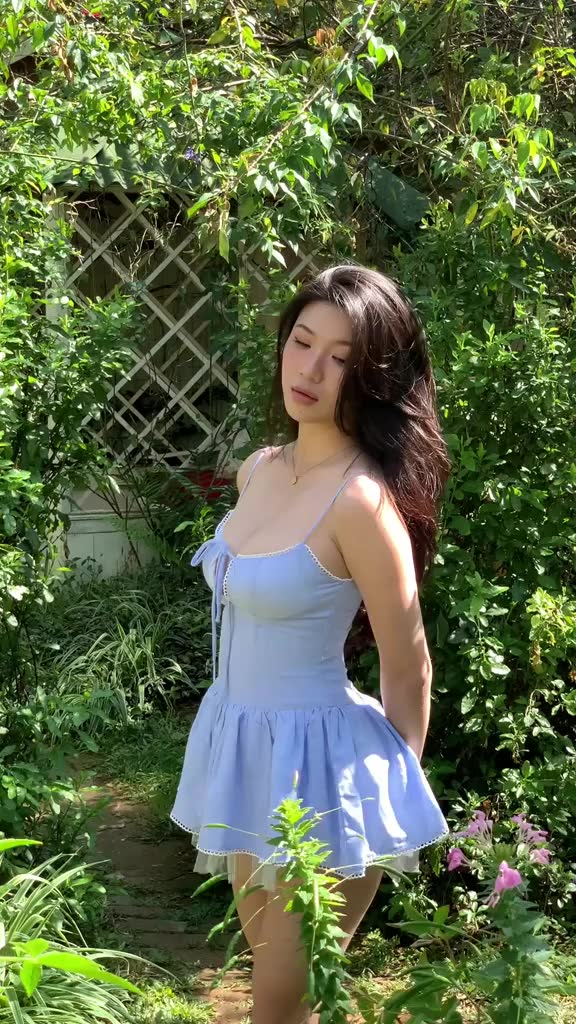 Đầm 2 dây xanh dương blue Sky Tie Dress - Byvee, Đầm đi biển dáng ngắn tùng xòe đi chơi | BigBuy360 - bigbuy360.vn