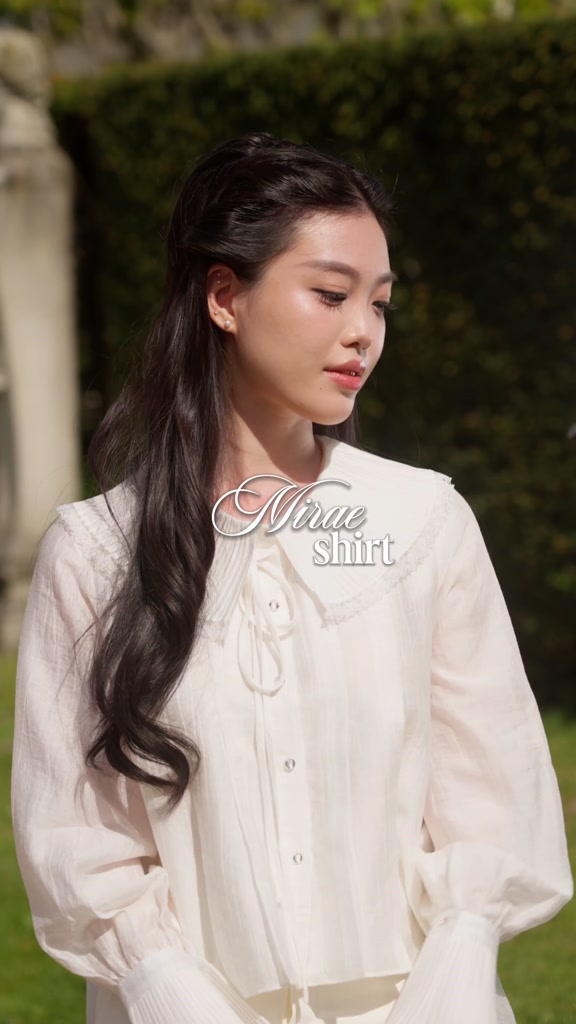 Áo Sơ Mi Tơ Chất Tơ Dáng Suông Cổ Bèo Thiết Kế Tay Áo Cách Điệu Bồng Veo's Màu Trắng - Mirae Shirt | BigBuy360 - bigbuy360.vn