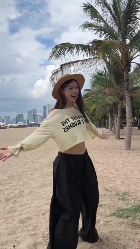 Áo Thun Giấy Croptop SKY BLUS Tay Dài Freesize | SSSTORE.Aesthetic | BigBuy360 - bigbuy360.vn