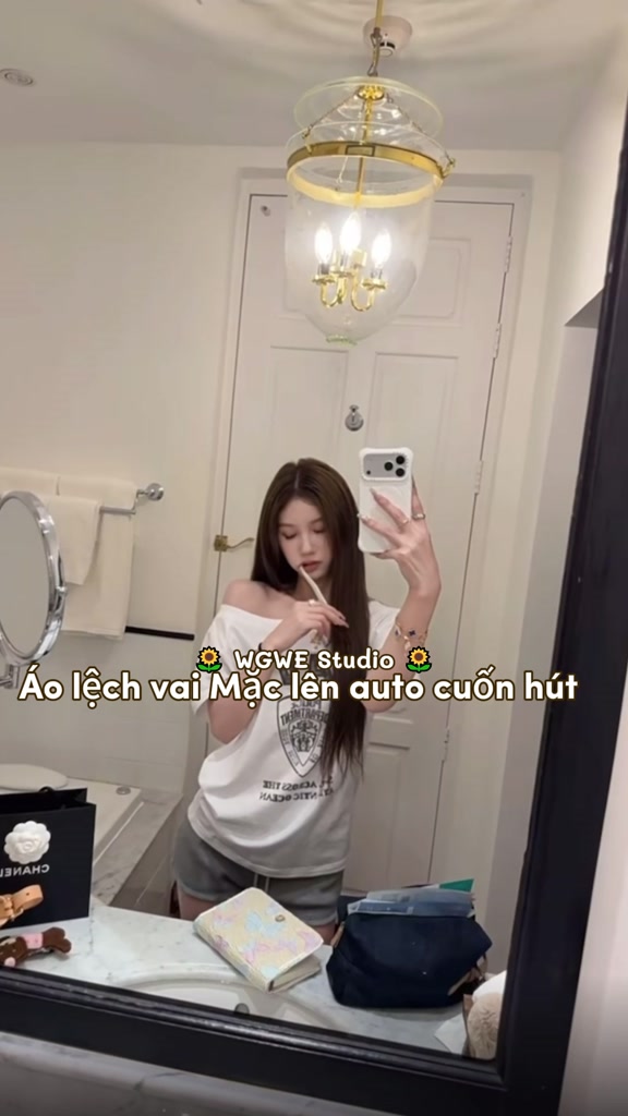 Áo Lệch Vai Nữ WGWE Studio – Áo Thun Form Rộng Tay Ngắn, Style Hàn Quốc Trẻ Trung 9666 | BigBuy360 - bigbuy360.vn