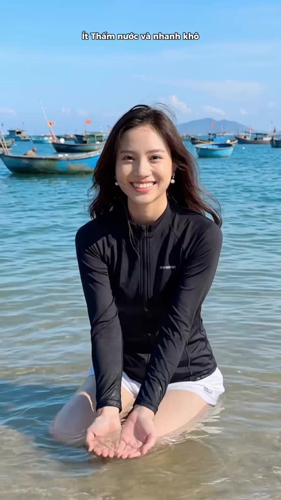 Áo bơi kín nữ tay dài chống nắng đi biển - Bikini Passport - BSV001_BL | BigBuy360 - bigbuy360.vn