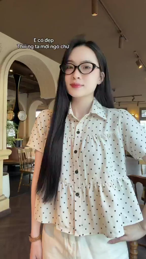 Áo sơ mi áo kiểu nữ babydoll họa tiết chấm bi hoa nhí xinh xắn LAMO - B1554 | BigBuy360 - bigbuy360.vn