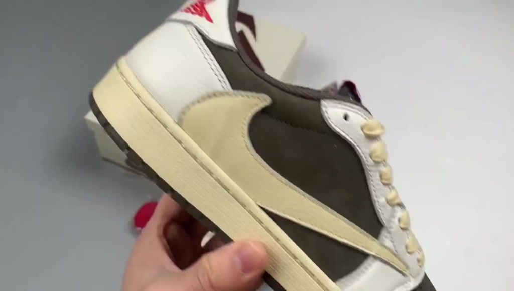 Giày Sneaker Travis Scott x JD1 cổ thấp màu Mocha nâu kem, xanh dương basic dễ phối đồ cho nam nữ | BigBuy360 - bigbuy360.vn