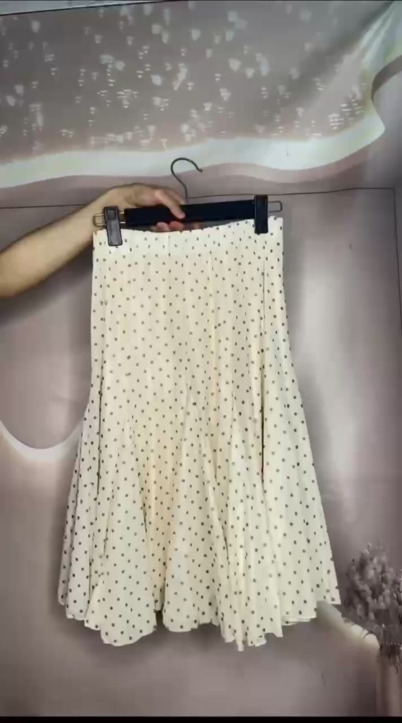 (New Order) Chân váy dáng lửng xoè chấm bi nâu chất voan mát cho mùa hè kèm video và ảnh thật chất | BigBuy360 - bigbuy360.vn
