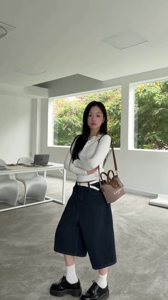 Túi Đeo Chéo CEMMERY Local Brand Chính Hãng Velvet Mini Bag Logo Thêu Nắp Nam Châm 4 Màu | BigBuy360 - bigbuy360.vn