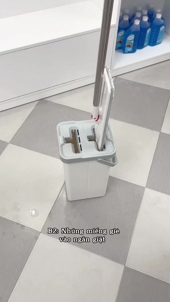 Bộ lau nhà tách nước bẩn OKwife HD-7022 thùng tự giặt vắt, bàn lau 35cm, kèm 2 bông lau | BigBuy360 - bigbuy360.vn