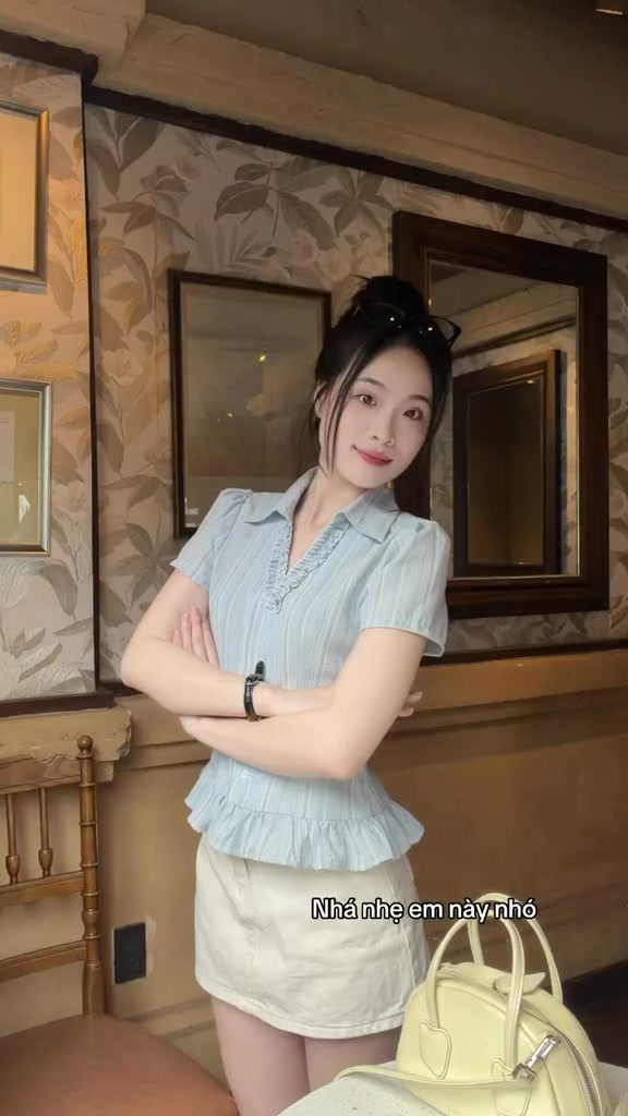 Áo sơ mi áo kiểu nữ cổ V nhún trẻ trung LAMO - B1565 | BigBuy360 - bigbuy360.vn