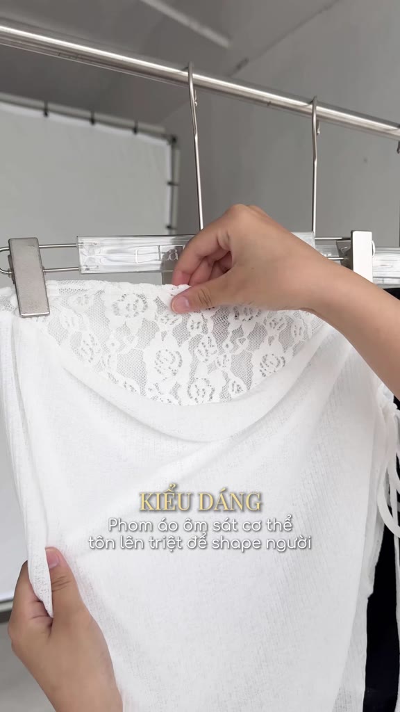 Áo Thun Lệch Vai Phối Ren La Boutique AK003-2507LAT | BigBuy360 - bigbuy360.vn