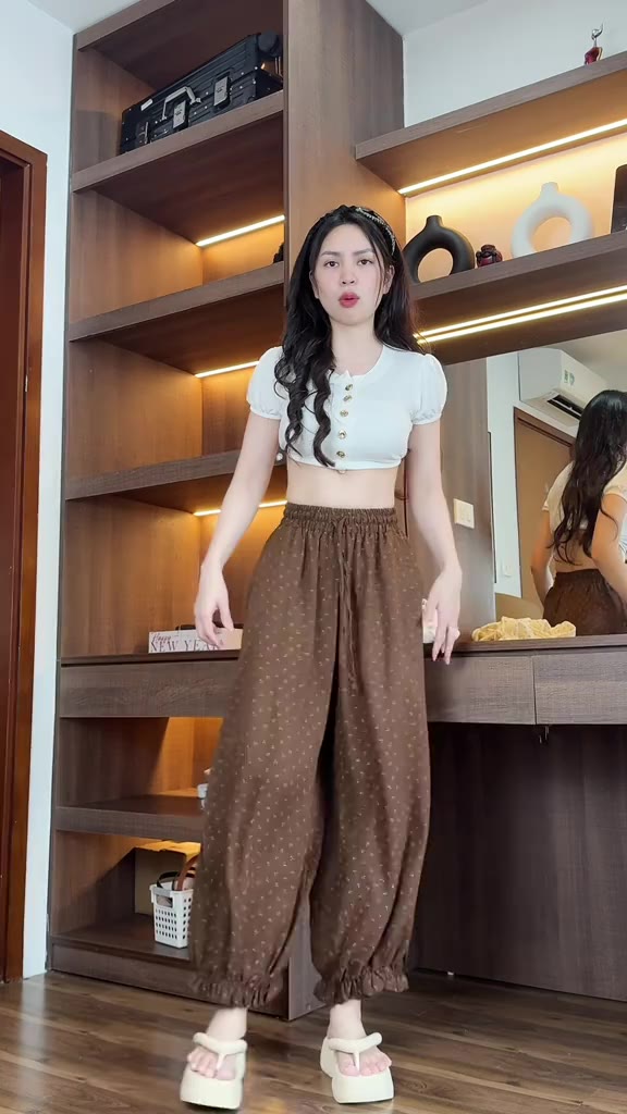 [CHUẨN HÀNG QC] Quần Dài Nữ Ống Bom Cạp Chun Chân Chạy Viền Bèo Chất Đũi Hàn Mát Mẻ Thoải Mãi | BigBuy360 - bigbuy360.vn