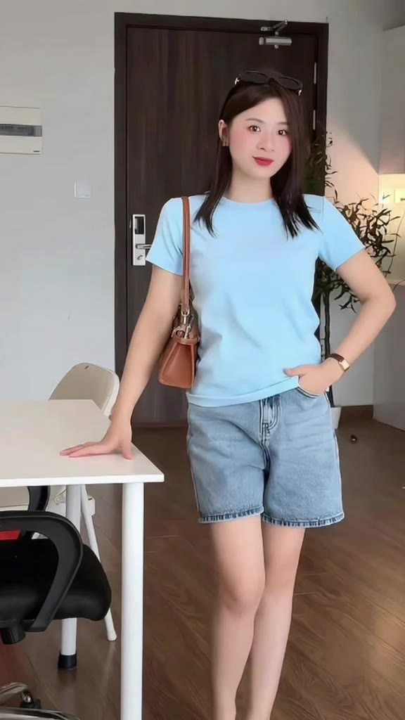 Áo phông nữ cổ tròn tay ngắn kiểu trơn dáng ôm body chất thun cotton co giãn tốt màu đen trắng thời trang basic CHS207 | BigBuy360 - bigbuy360.vn