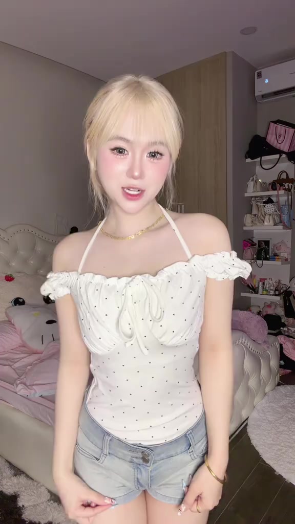 [MẶC ĐƯỢC 2 KIỂU] Áo thun kiểu nhún ngực tay phồng phối dây yếm, đính nơ chất Cotton mịn DAZZI A09 | BigBuy360 - bigbuy360.vn