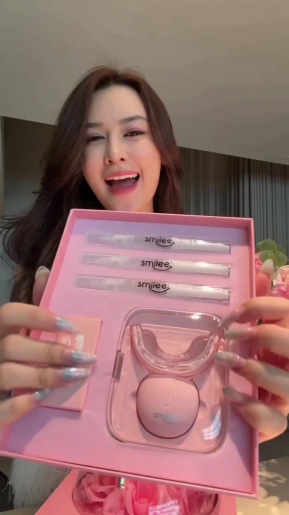 [GIÁ 631K TẠI LIVE SHOP] Trắng răng SMILEE EXTRA, bộ kit làm trắng răng từ 2-6 tone tại nhà, bộ quà tặng cho nữ, LIS | BigBuy360 - bigbuy360.vn