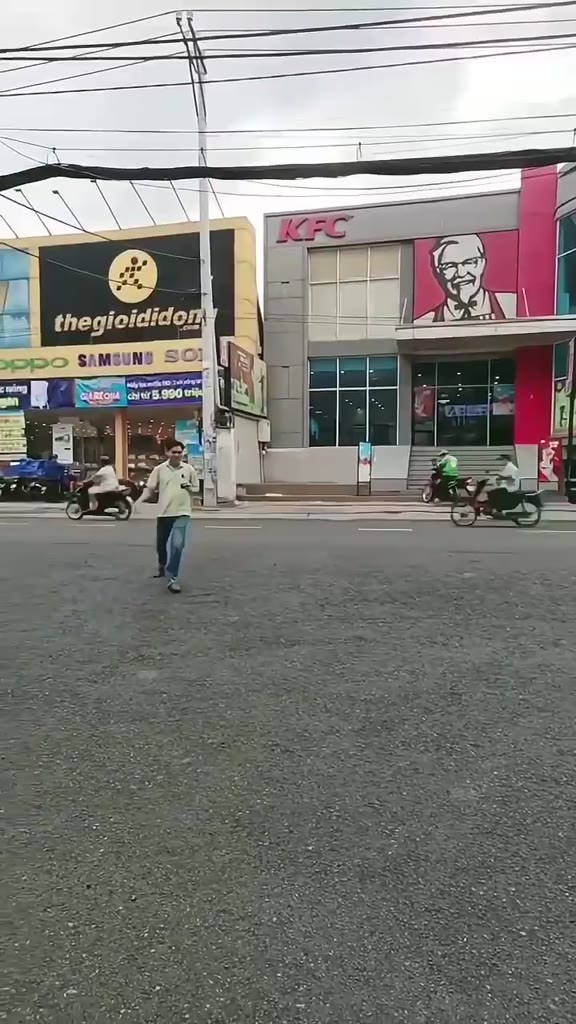 Micro thu âm cài áo không dây J88 kèm hộp sạc,khử tạp âm hiệu quả, sử dụng cho quay video, livestream,ghi âm | BigBuy360 - bigbuy360.vn