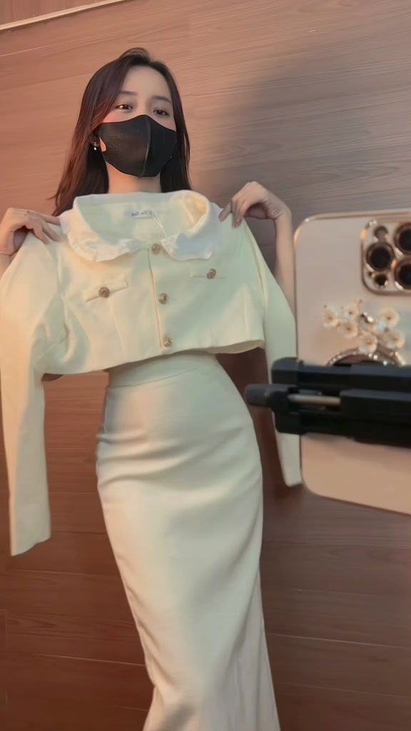 Set 3 món Áo Khoác Croptop+Áo 2 Dây+Chân Váy Dáng Dài HH75 | BigBuy360 - bigbuy360.vn