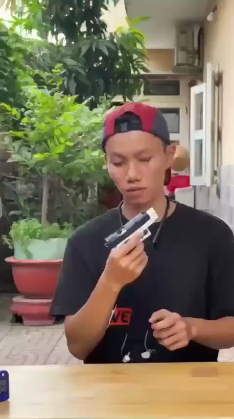 Đồ chơi súng phun nước cơ tay thế hệ mới đồ chơi cà rốt vô tri 1911 Glock