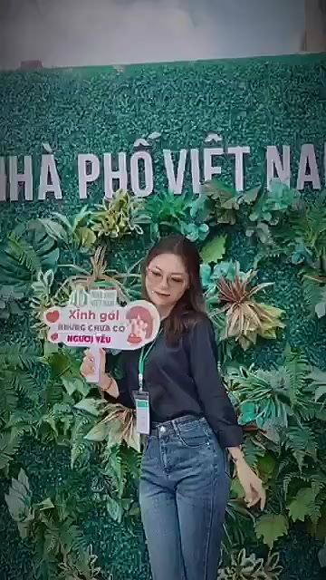 Áo sơ mi nữ đen TRẮNG dài tay basic, dáng xuông, form vừa, chất liệu mềm mịn (Phổ thông) | BigBuy360 - bigbuy360.vn