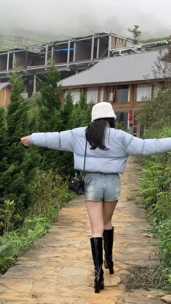 Gợi ý áo phao ngắn nữ croptop phù hợp cho nhiều phong cách khác nhau