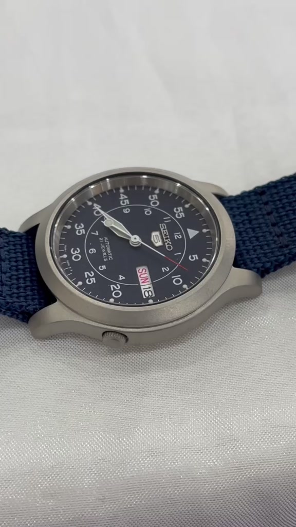 Đồng hồ nam cơ Seiko 5 SNK80 máy cơ chống nước, mặt kính cường lực chống xước, dây dù/nato đeo tay cao cấp chính hãng | BigBuy360 - bigbuy360.vn