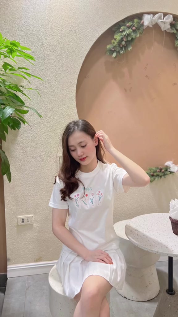 Áo Thun Form Fit Mẫu Amor. Áo Baby Tee Chất Cotton Co Giãn, Thoải Mái | BigBuy360 - bigbuy360.vn