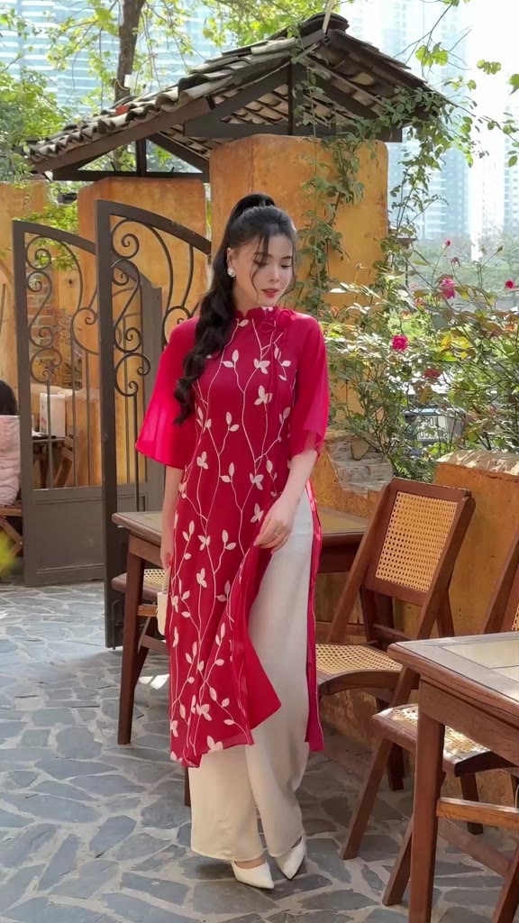 Áo dài đỏ tết cách tân nữ hoa nhí may sẵn thiết kế cổ tròn đính nơ dáng suông 4 tà vải tơ cao cấp Giian - AD0462DO | BigBuy360 - bigbuy360.vn