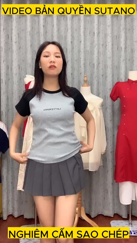 Áo thun baby tee nữ cổ tròn tay ngắn rút dây 2 bên họa tiết chữ lettering chất thun tăm co giãn A309 SUTANO | BigBuy360 - bigbuy360.vn