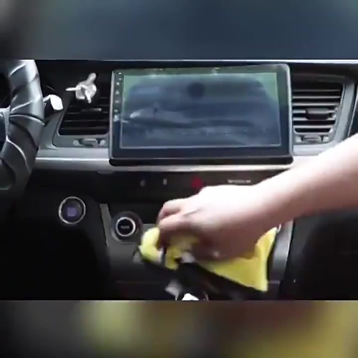 Chai xịt bọt vệ sinh đa năng nội thất, ghế da, trần nỉ ô tô DYRAMID